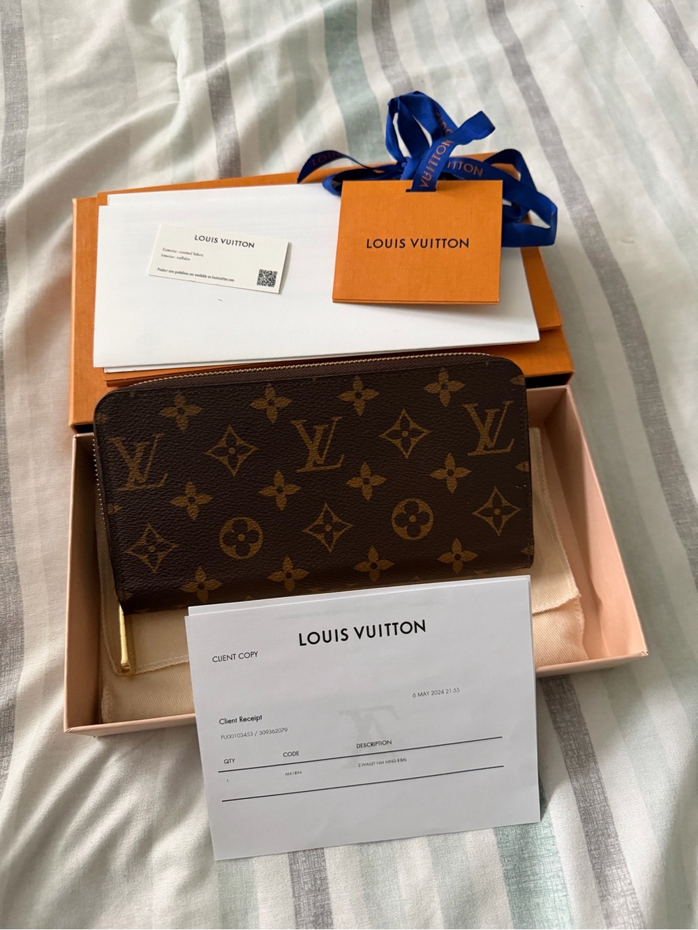 Louis Vuitton Brown Monogram Zippy Wallet